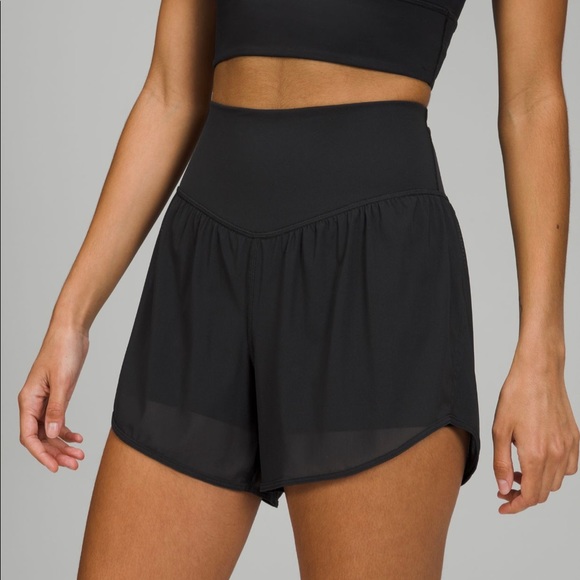 lululemon Nulu and Mesh High-Rise Yoga Short 3.5" in Black Size 4 New NWT - Picture 12 of 16